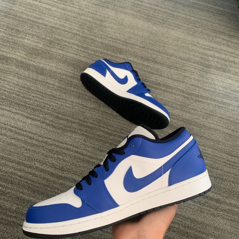 -Jordan 1 Low (Game Royal) - Picture 1 of 4
